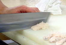 板前が作る新鮮な鱧料理